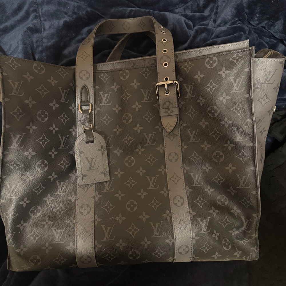 Louis Vuitton Cabas Zippe GM Monogram Eclipse Tote Bag in black